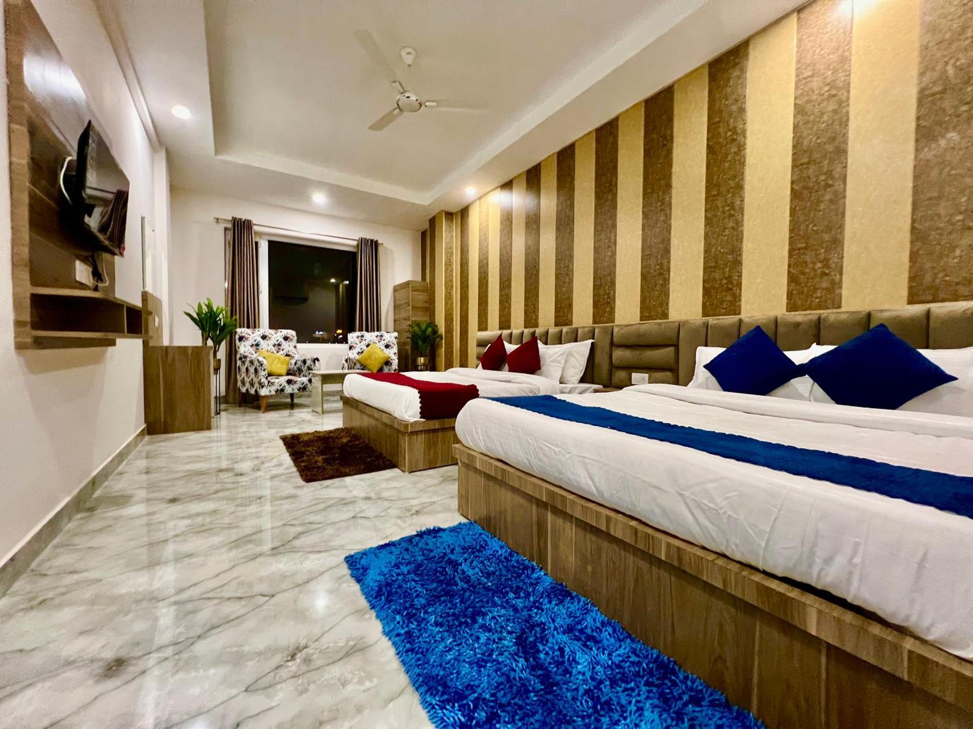 Hotel Laa Meridian - Heart Of Haridwar Exterior photo