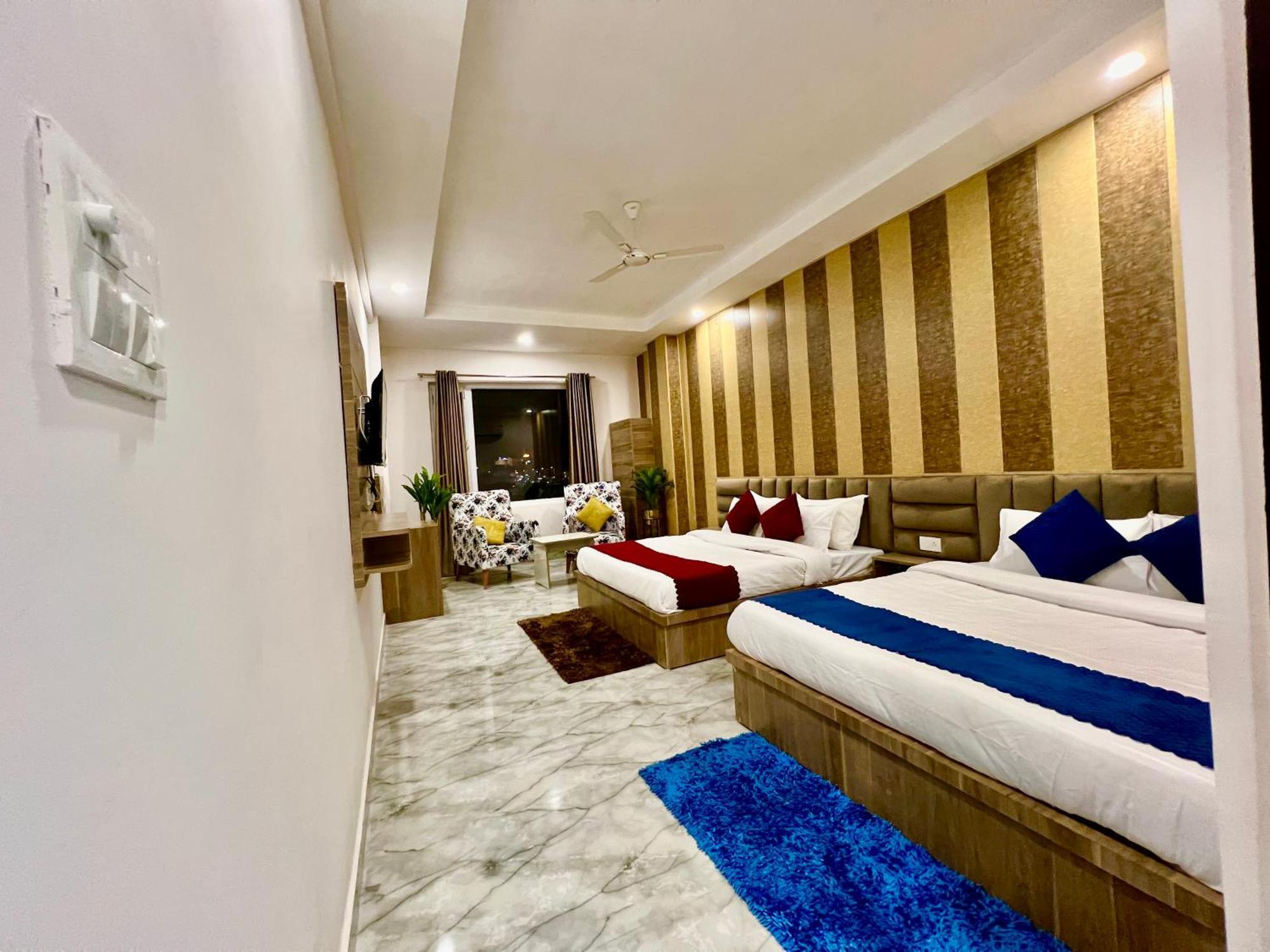 Hotel Laa Meridian - Heart Of Haridwar Exterior photo