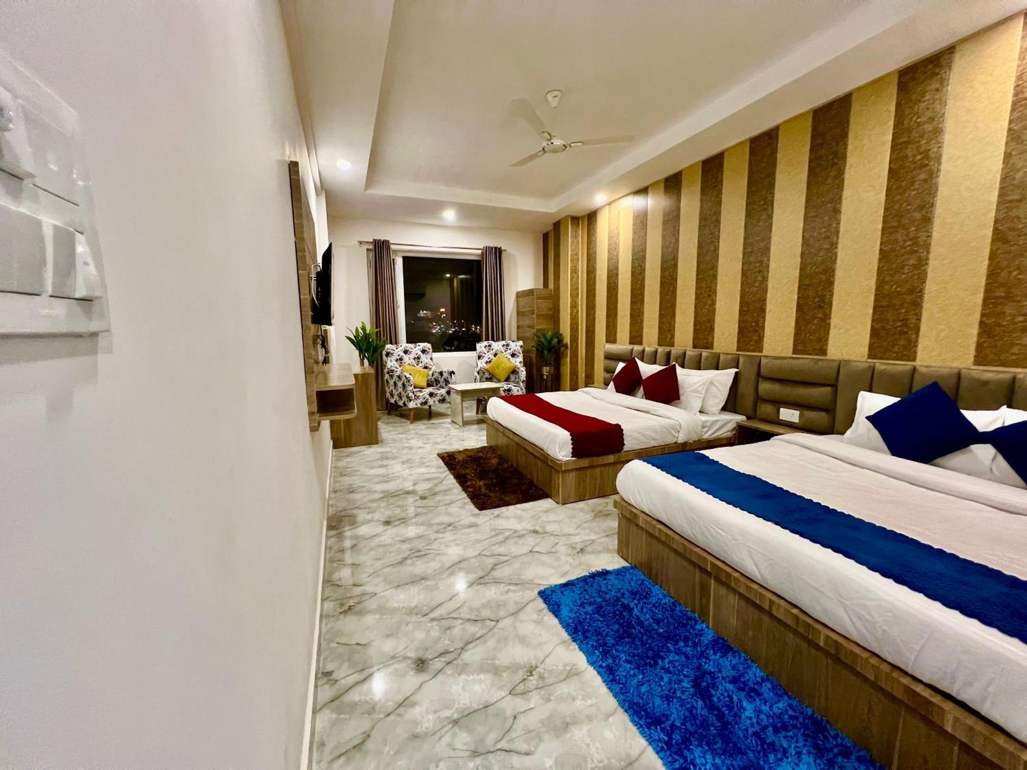 Hotel Laa Meridian - Heart Of Haridwar Exterior photo